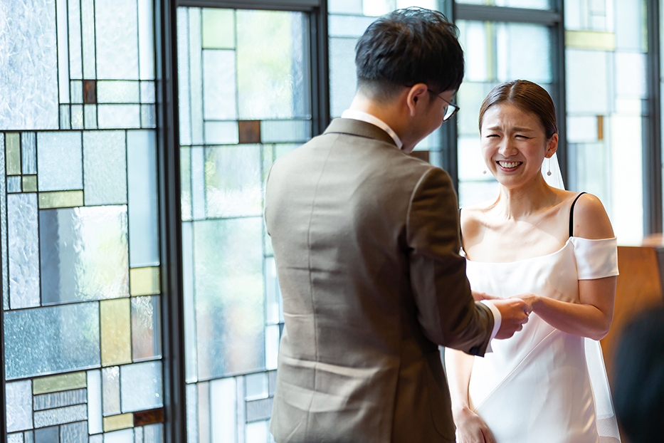 愛知県の名古屋市にあるコンダーハウスでの結婚式持ち込み撮影。指輪交換
