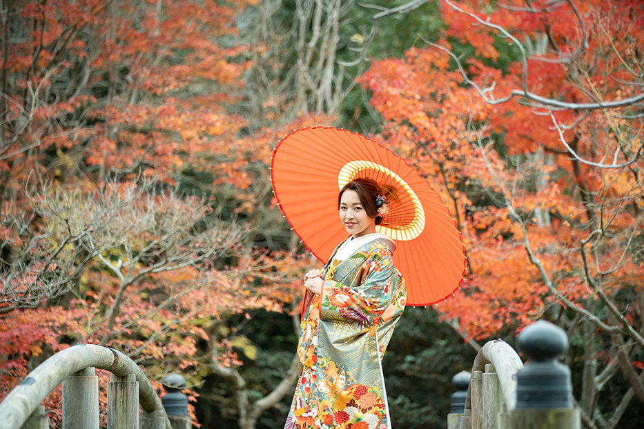 紅葉シーズンの名古屋・モリコロパークでの紅葉・和装前撮り撮影。