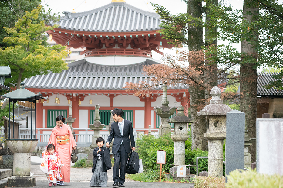 愛知県名古屋市にある興正寺での七五三撮影。