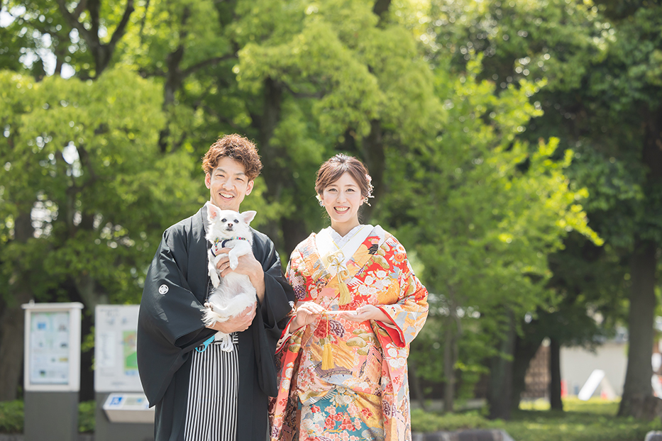 名古屋・徳川園での和装前撮り撮影。ペットと一緒に記念撮影