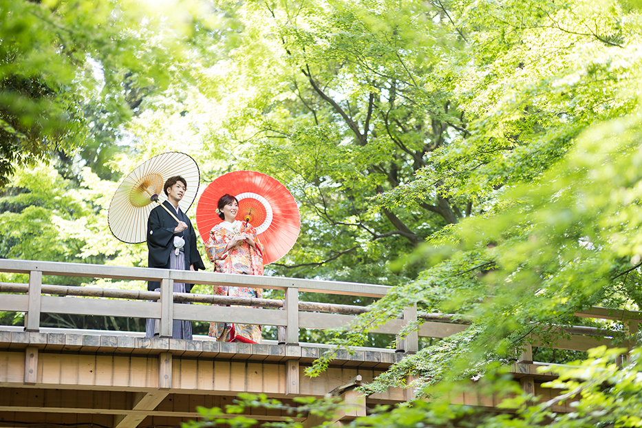 名古屋・徳川園での和装前撮り撮影。番傘を使用