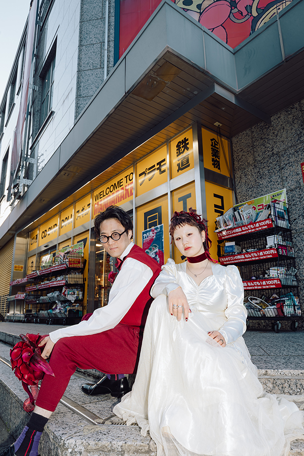 お二人が大好きな名古屋市・大須でドレス前撮り